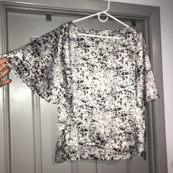 Wide Sleeve Black/White XL Dressy Top. MUST BUNDLE